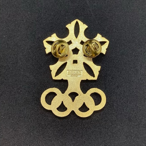 Vintage 1988 Calgary Winter Olympics Pin - Picture 3 of 4